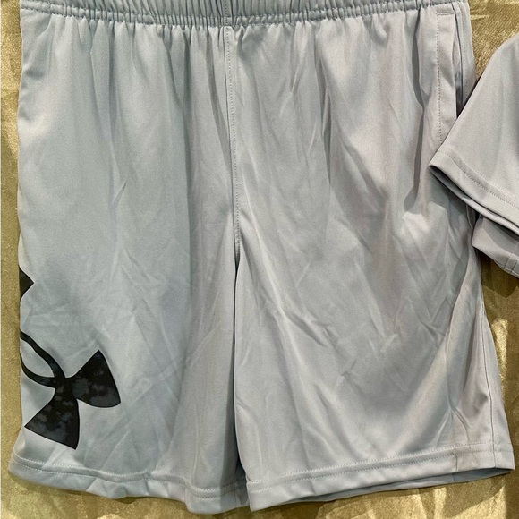 COPY - Under Armour shorts - Picture 1 of 3